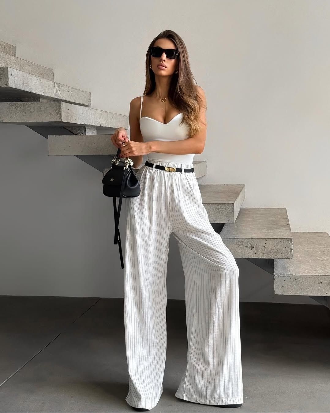 Tops: Elegantes, weisses Sommer Top – Neu (gemäss Beschreibung) aus Bülach von Recherchieren