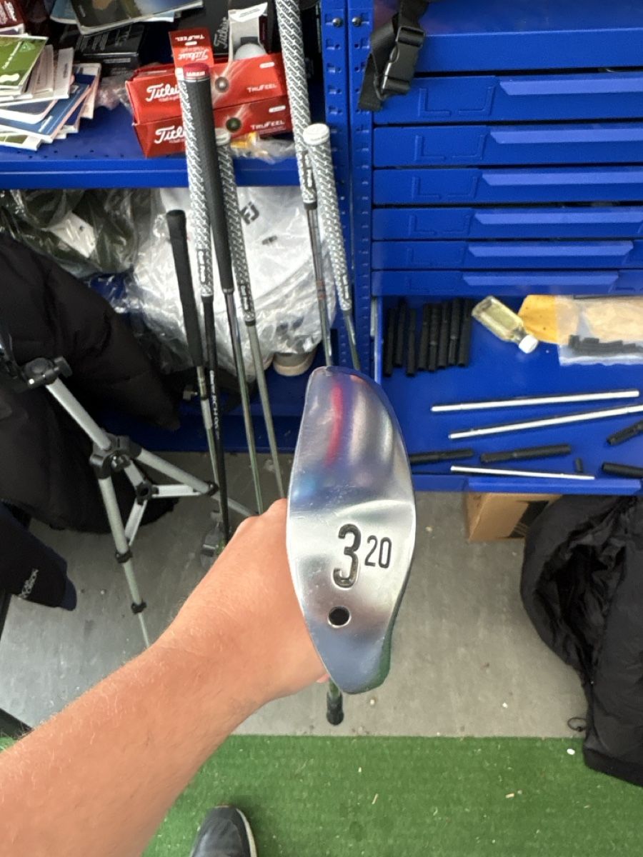 Srixon Schläger & Sets: Srixon 3 Iron X Stiff (Graphite) – Gebraucht aus Schinznach Dorf von lar_h2r2 1