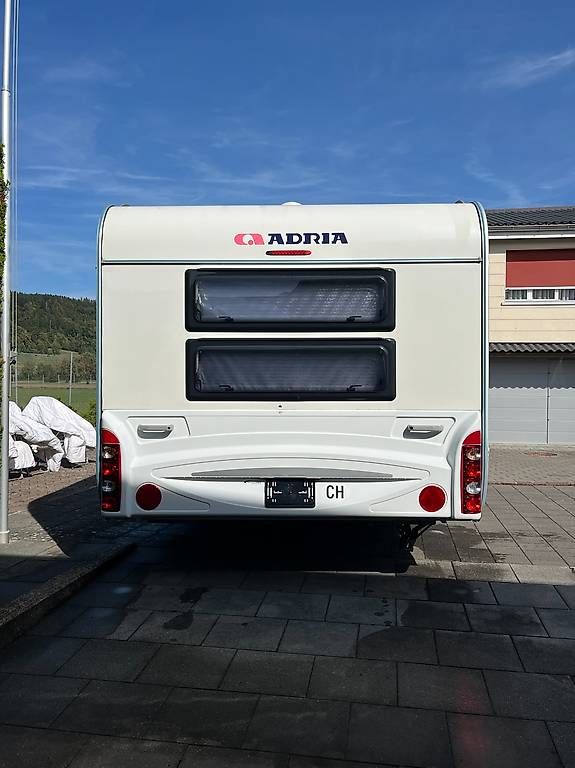 Veicoli da campeggio: Adria Adora 563 TK  – Usato da schötz venduto da Peujero 1