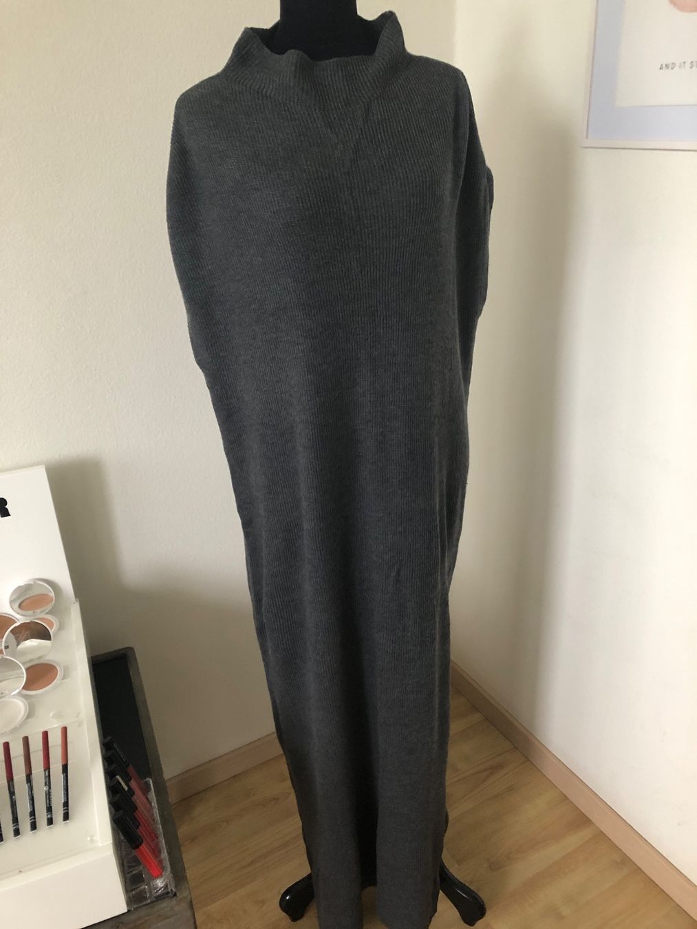 Alba Moda Vestiti: Winter Strickkleid, warm & gemütlich, Grösse 46, Grau! – Usato da Arlesheim venduto da leyRum4.5