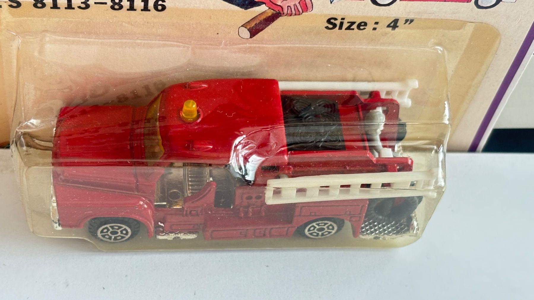 Kits de montage: Die Cast - Fire Engine / Camion de pompier – D'occasion à Neuchâtel par gefdeneuch 3