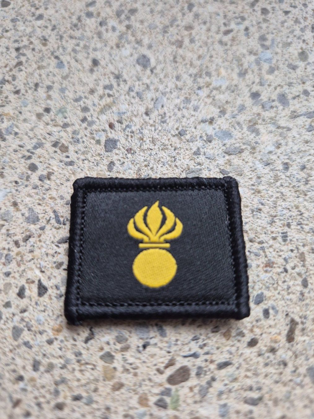 Schweizer Armee Placchette & Badge: *** Spez. Funktionsabzeichen Grenadier mit klett *** – Nuovo e nell'imballaggio originale da Riedholz venduto da fr_sIruP 1