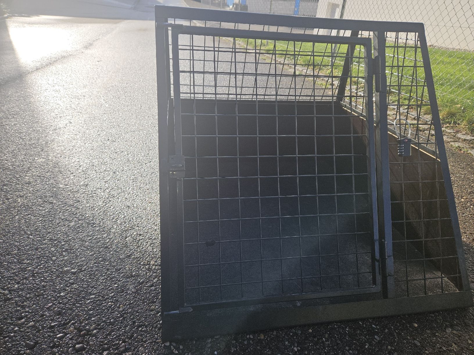 Gabbie, trasporto & Sicurezza: Stabile Grosse Hundebox – Usato da Oberbüren venduto da Thiamat1603