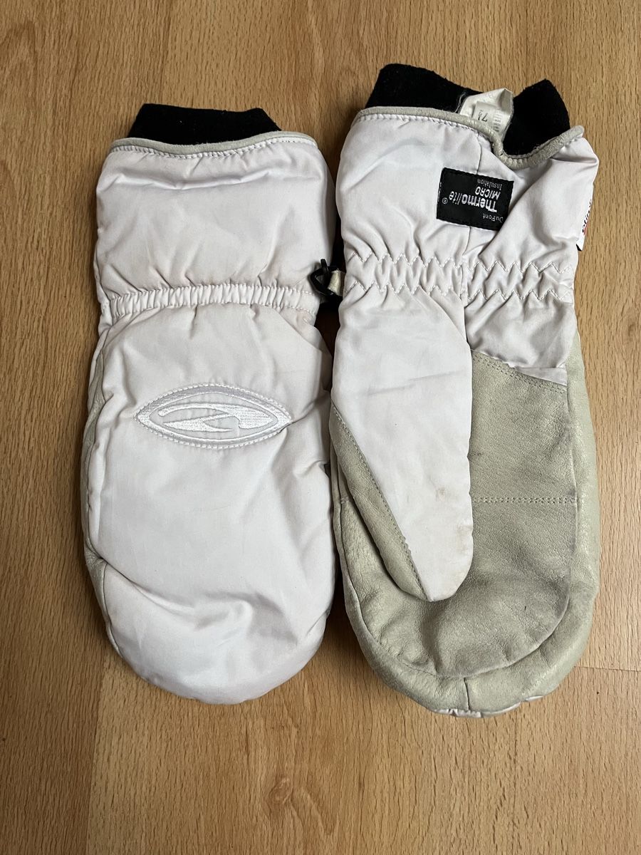 Handschuhe & Handstulpen: Etirel gants de ski, taille 7,5 – Gebraucht aus Tafers von ValKara