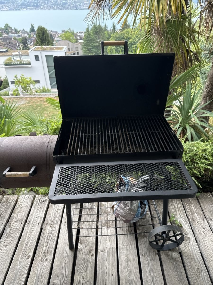 Grills: Barbecue BBQ Smoker  – Gebraucht aus Männedorf von corinneroemer 1