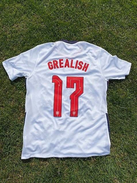 Leibchen & Hosen: England Trikot Jack Grealish, Gr. M – Gebraucht aus Nottwil von mit_7x97 1