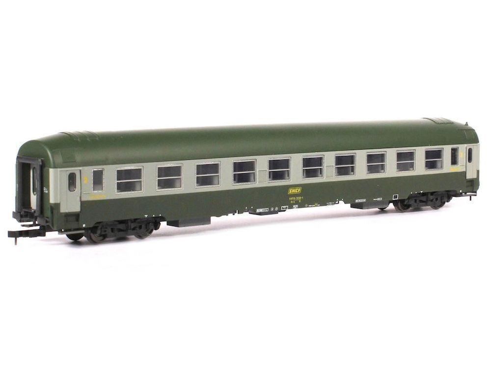 Voiture UIC couchettes 2ème classe ép IV de la SNCF - Roco