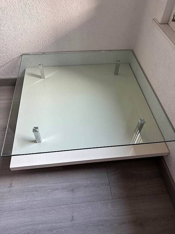 Tavoli: A vendre table basse avec plateau en verre – Usato da Aire-la-Ville venduto da Steve72 2