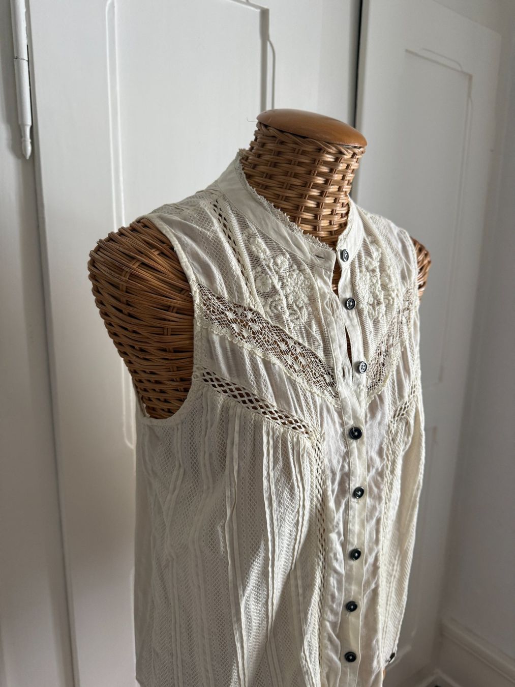 Superdry Tops: SUPERDRY - Blusentop beige 38 – D'occasion à Zürich par Diazaio 1