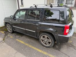 Jeep Patriot LIMITED 2.0L 4x4 5 portes Noir