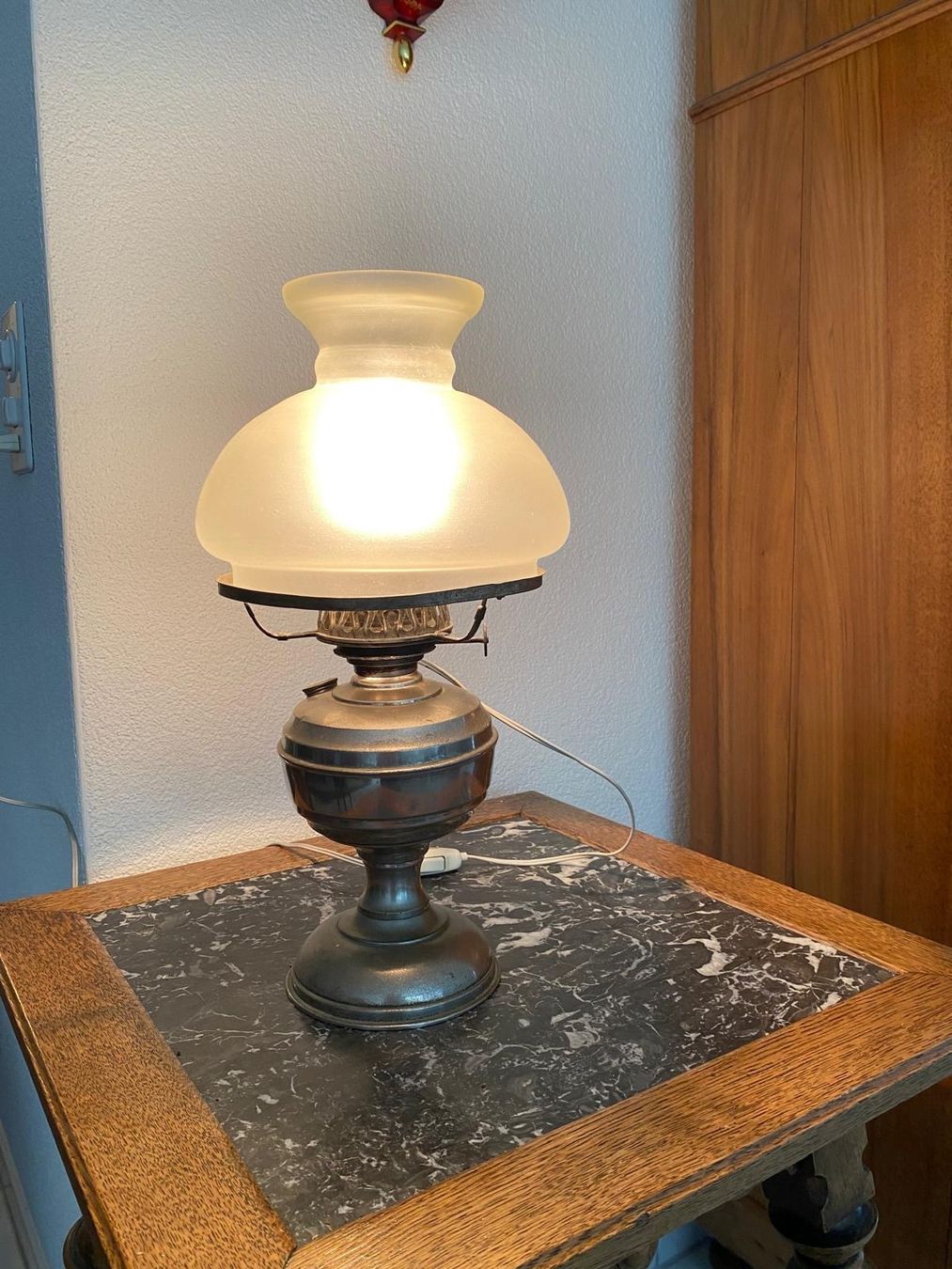 Lampade: Beistelllampe Vintage, metall, Glas – Usato da Gwatt (Thun) venduto da cumbia