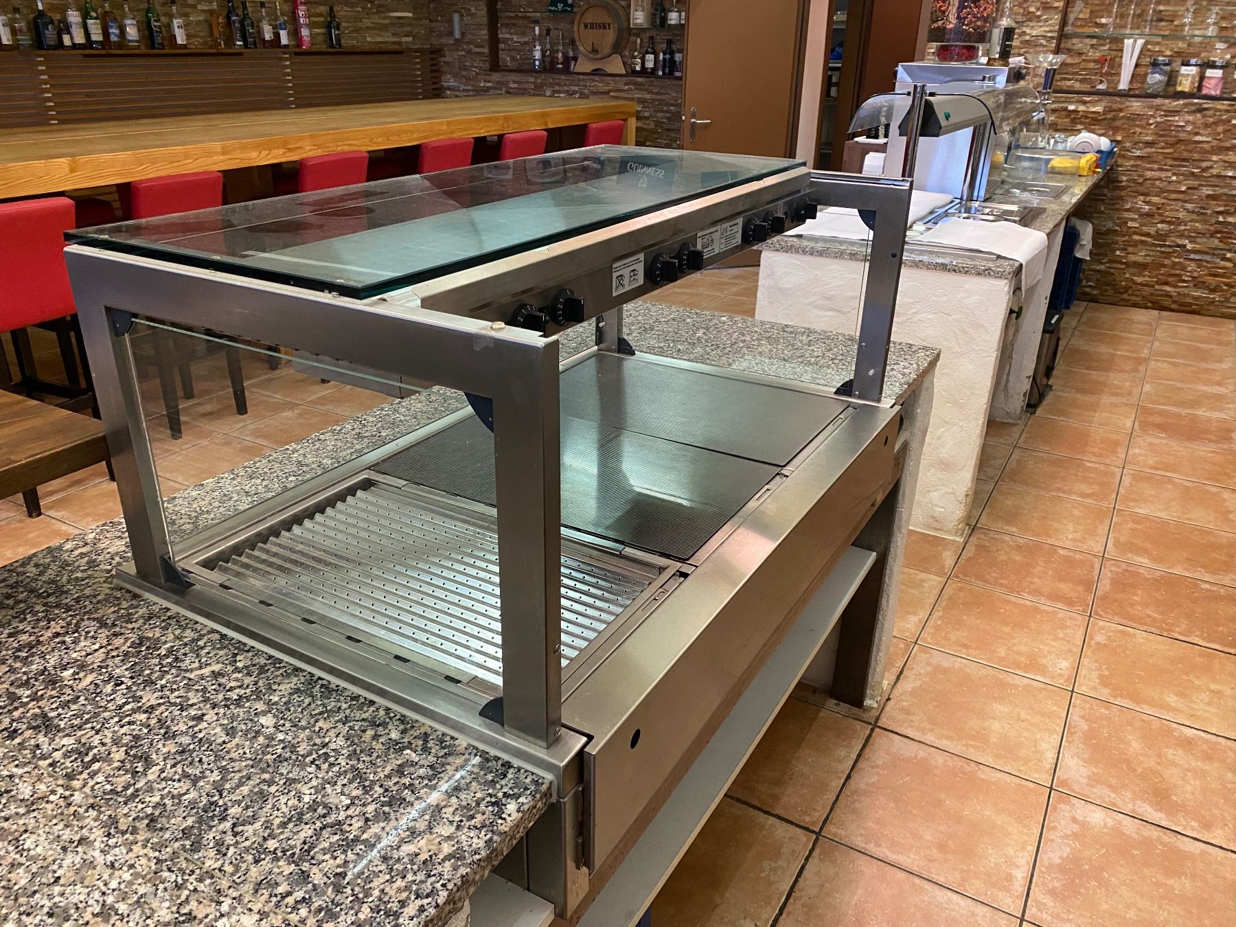 Allestimento di negozi e stand fieristici: Warmhalte Vitrine – Usato da St.Gallen venduto da Oren
