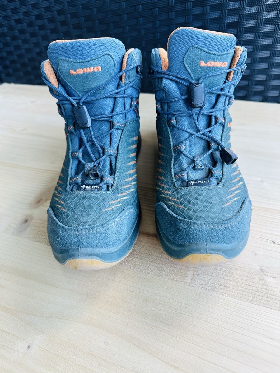 Lowa Schuhe für Jungen: LOWA Kinderwanderschuh – Gebraucht aus Emmen von diewarweis