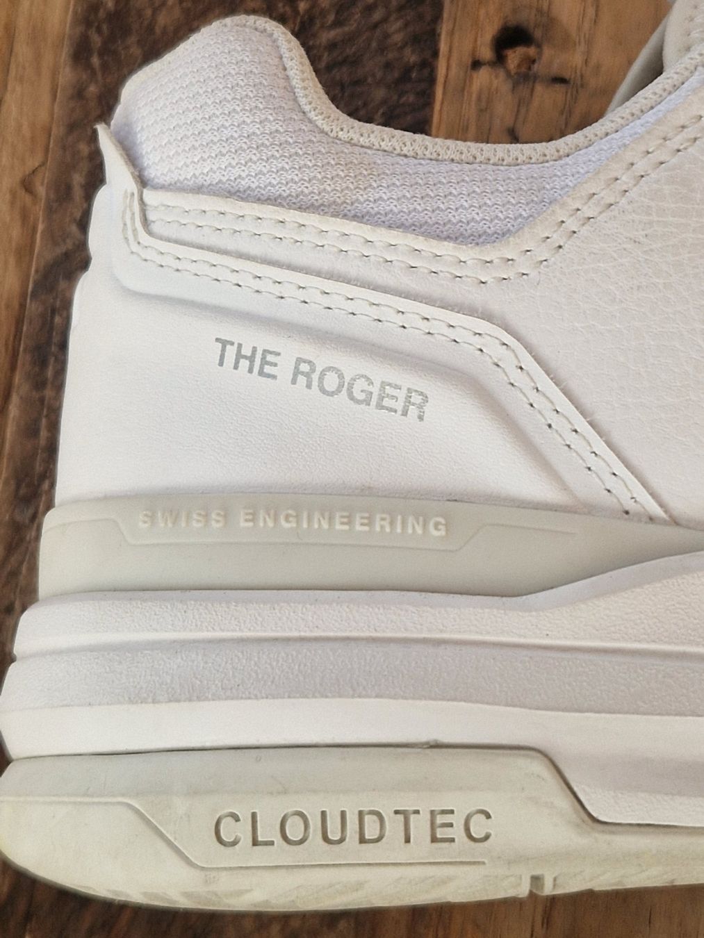 On Scarpe da donna: On The Roger Sneaker weiss Gr. 38 – Usato da Münsingen venduto da Geeskile 4