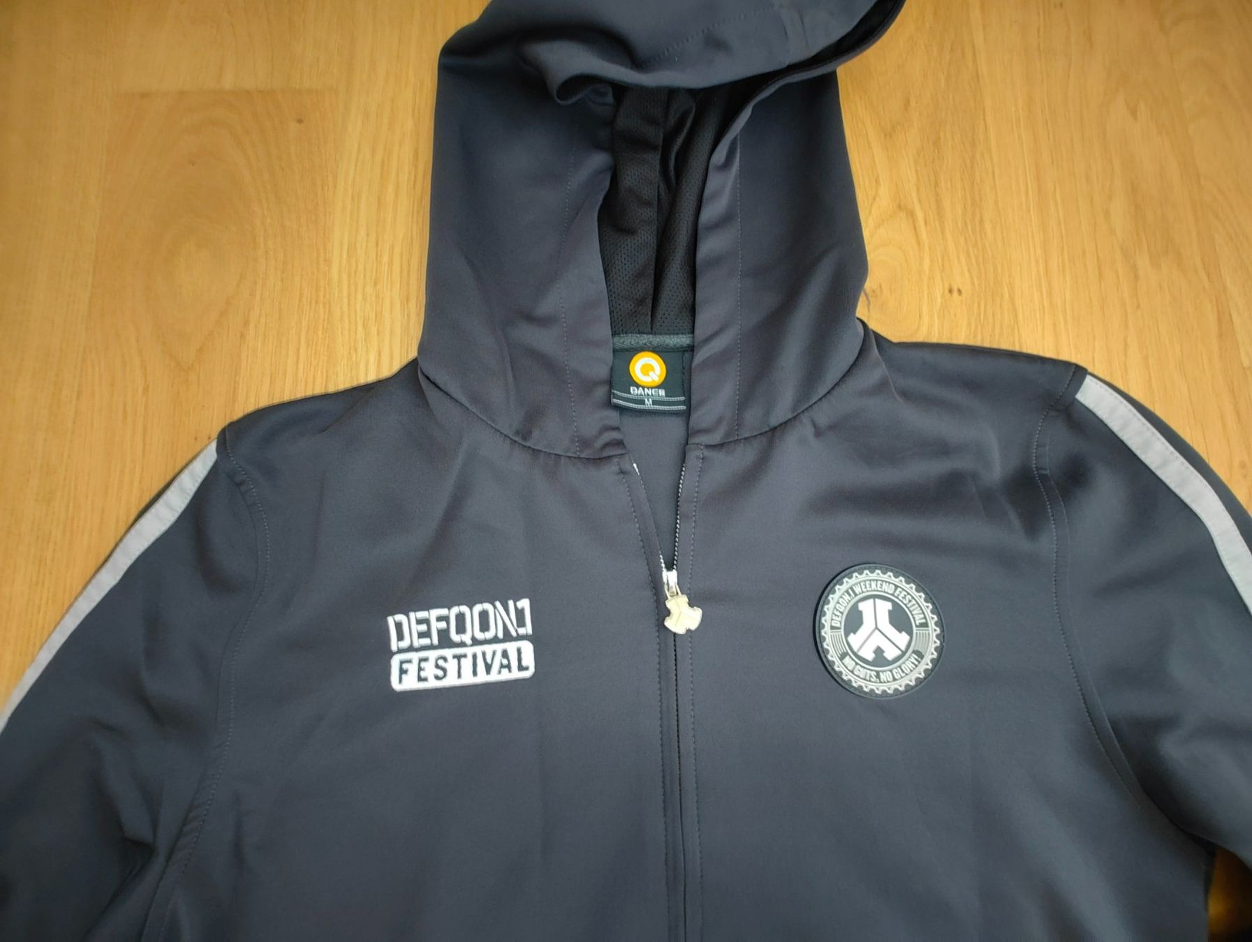 Pullover & Sweatshirts: Defqon.1 Hoody / Kapuzenpullover – Gebraucht aus Schwyz von Balmer92 1