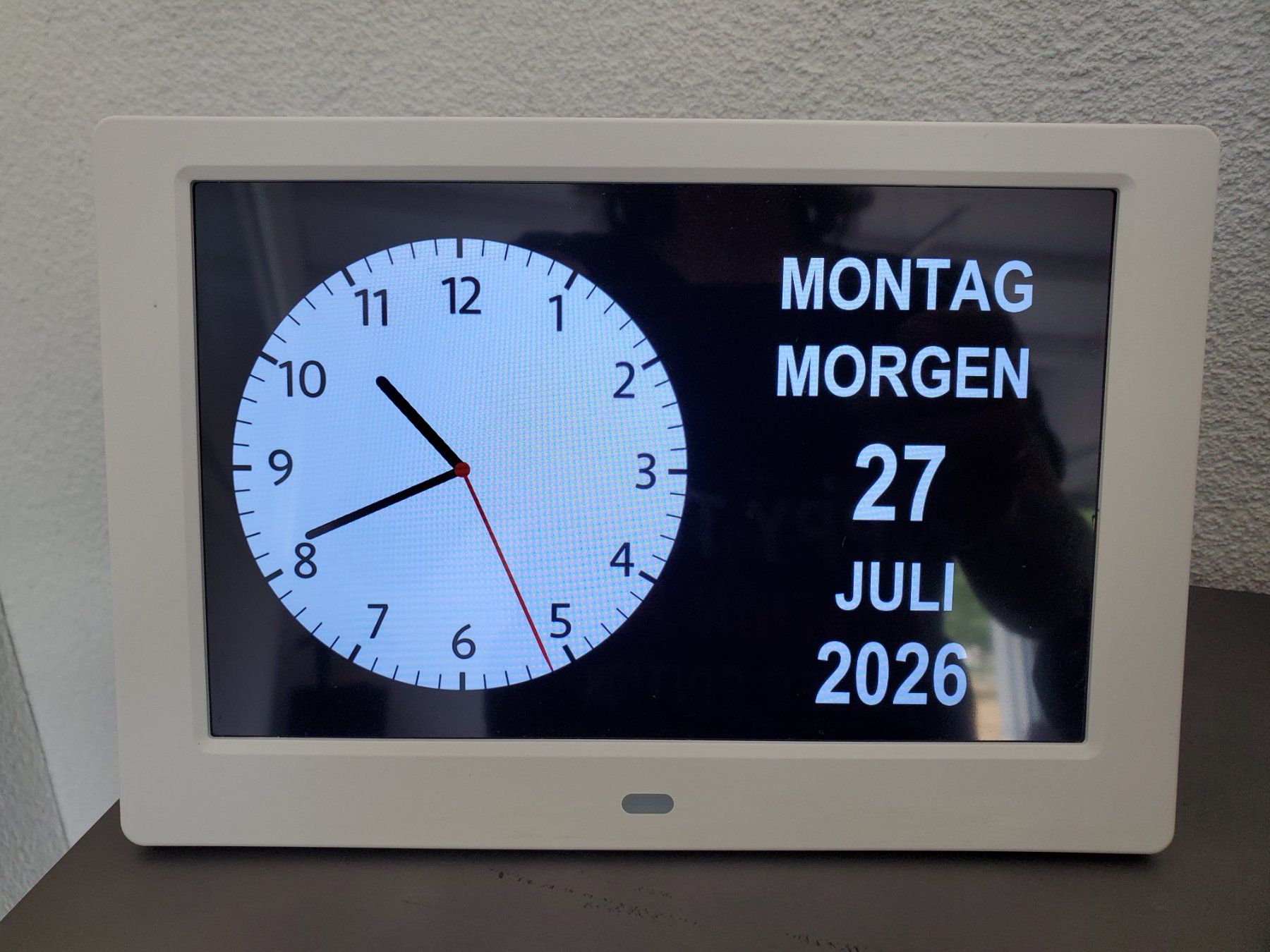 Orologi: Senioren- und Alzheimer- Kalenderuhr – Usato da Bösingen venduto da Asta0 2