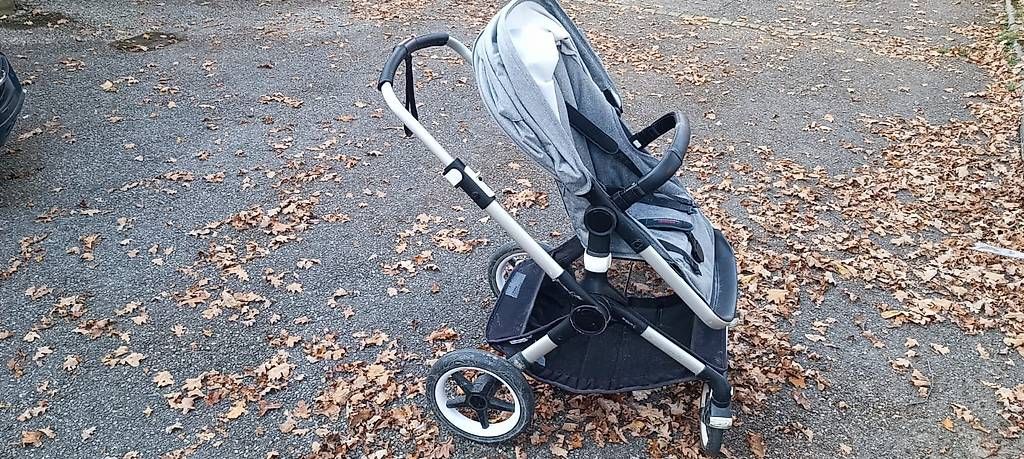 Bugaboo Carrozzine: Bugaboo Fox 2 poussette et berceau. – Usato da Petit-Lancy venduto da alb_b28x 2