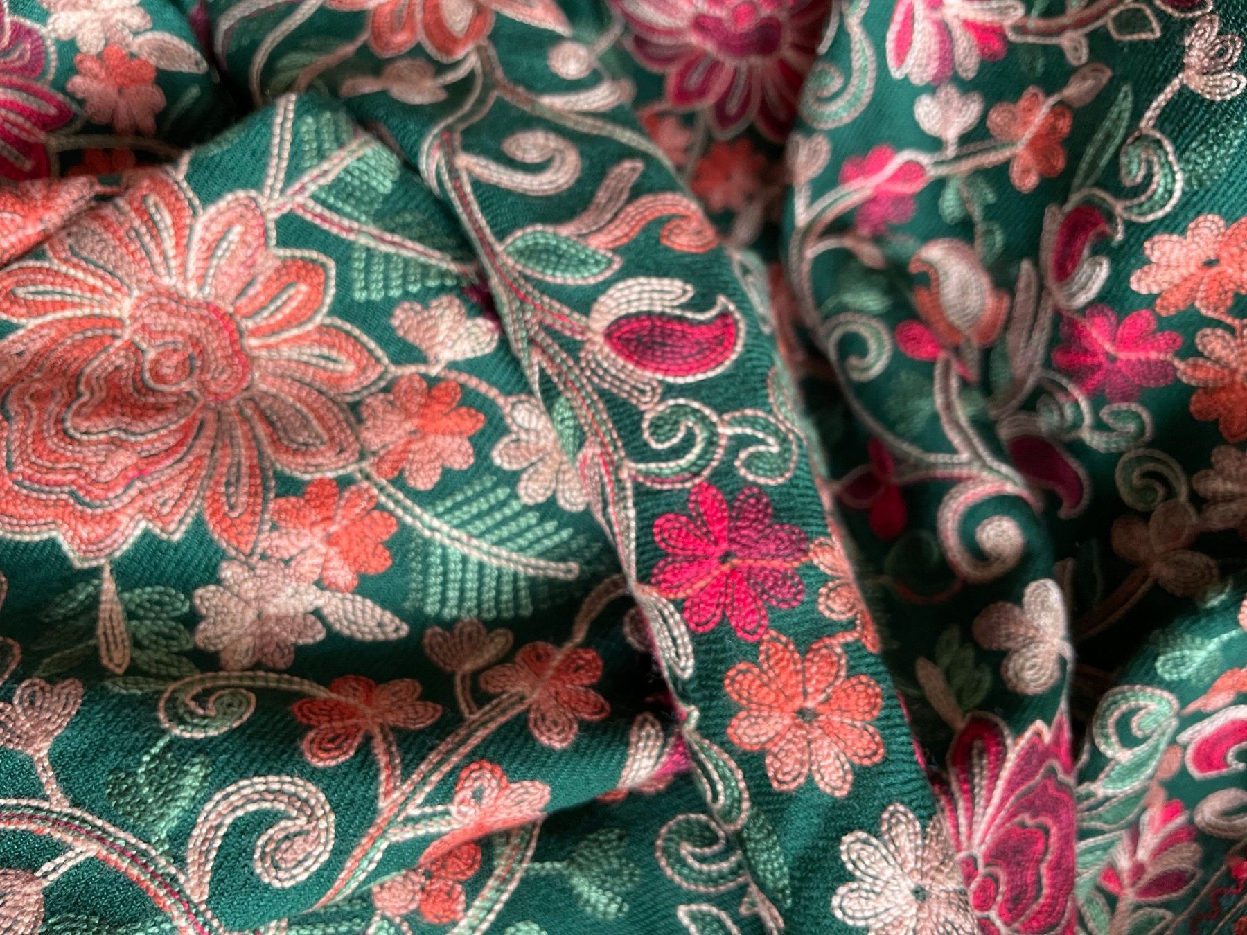 Foulard & Sciarpe: wunerbarer indischer, bestickter Schal – Usato da Zürich venduto da aannnnaa48 1