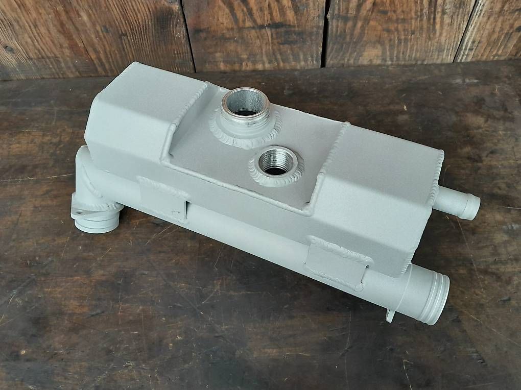 Tubi & Tubi flessibili: VW LT  Camper Wassergefäss / Zwischenrohr – Usato da Aristau venduto da VW-Bus-Garage-Ohff