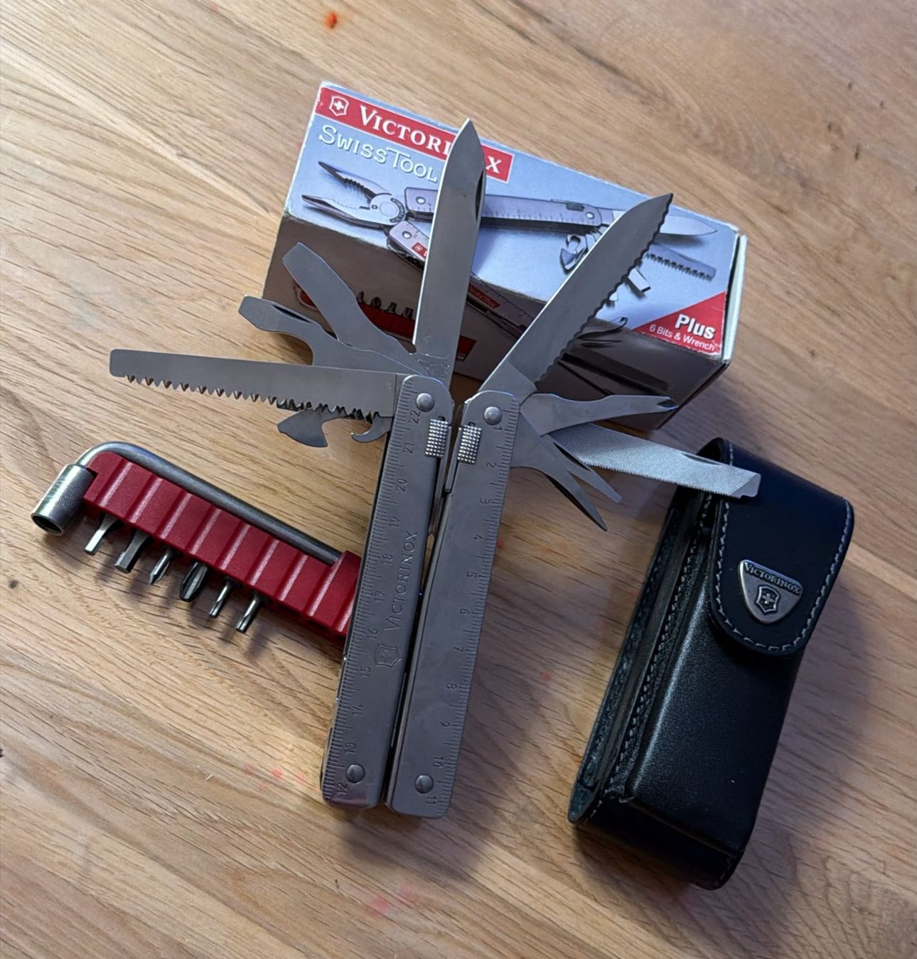 Victorinox Coltelli tascabile: VICTORINOX SWISSTOOL PLUS – Nuovo e nell'imballaggio originale da Zürich venduto da Frei-Occasionen 3