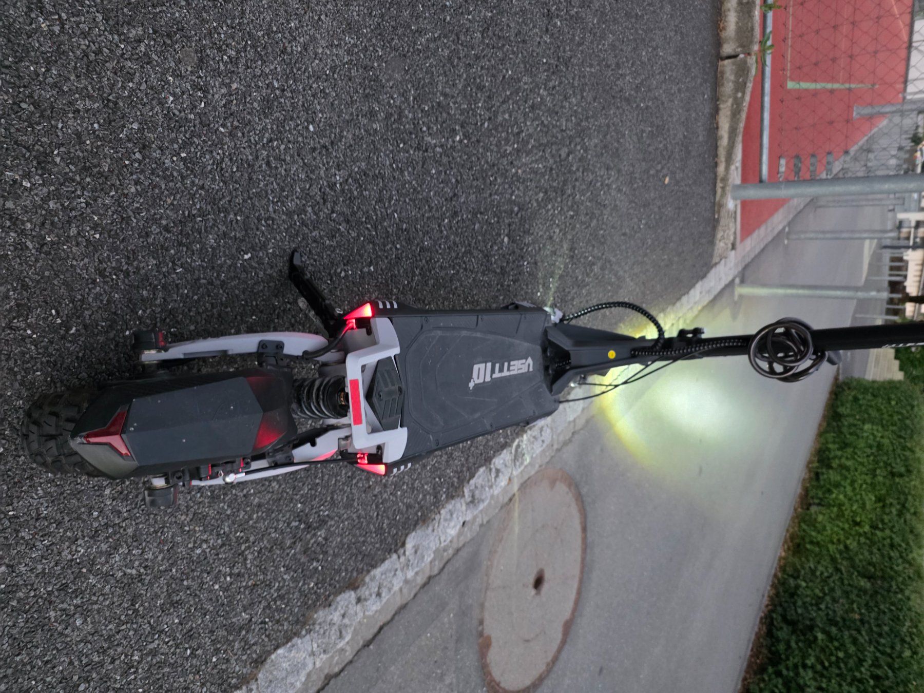 Scooters: VSETT 10+ Elektroroller – D'occasion à Hergiswil NW par swi_zcd7 6