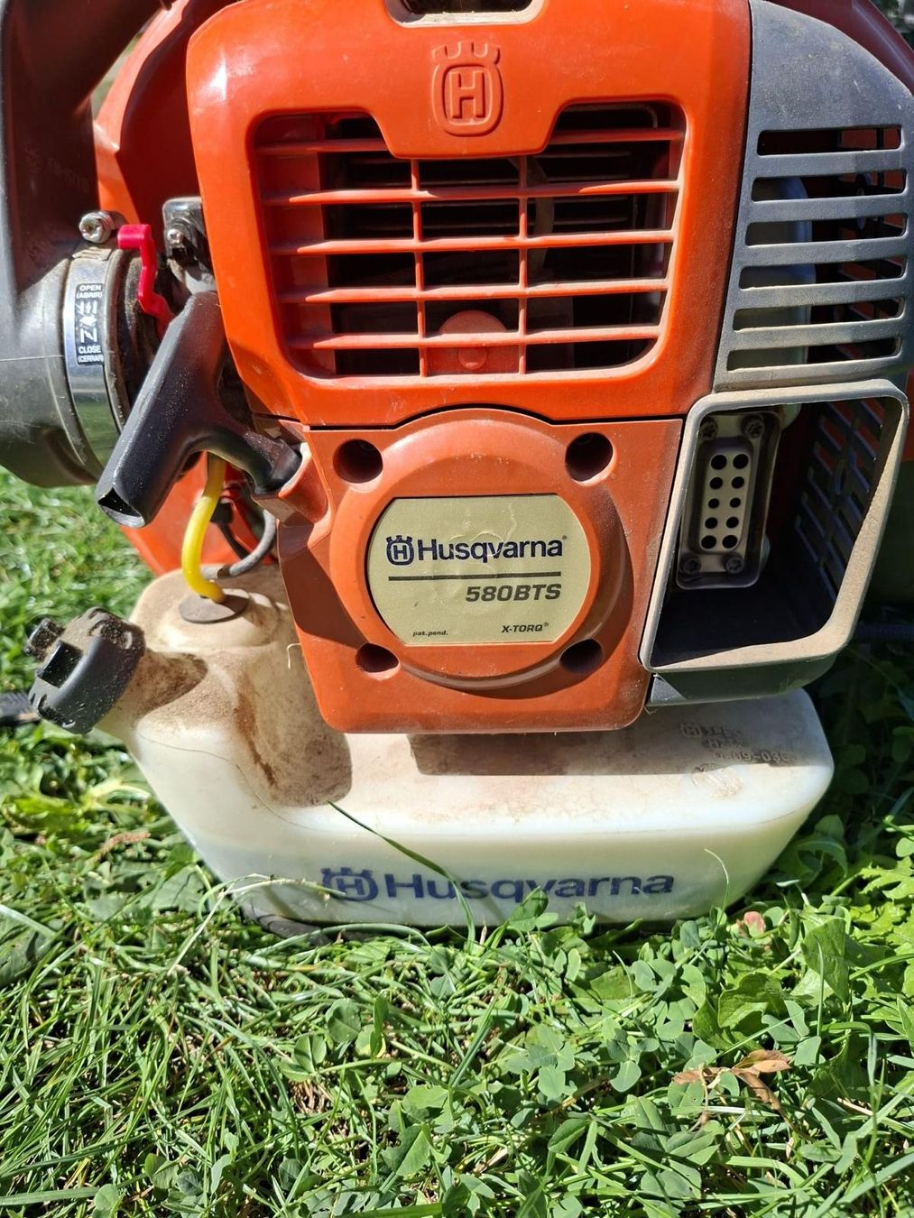 Husqvarna Laubbläser & Laubsauger: Laubbläser – Gebraucht aus naters von yvi1965 1