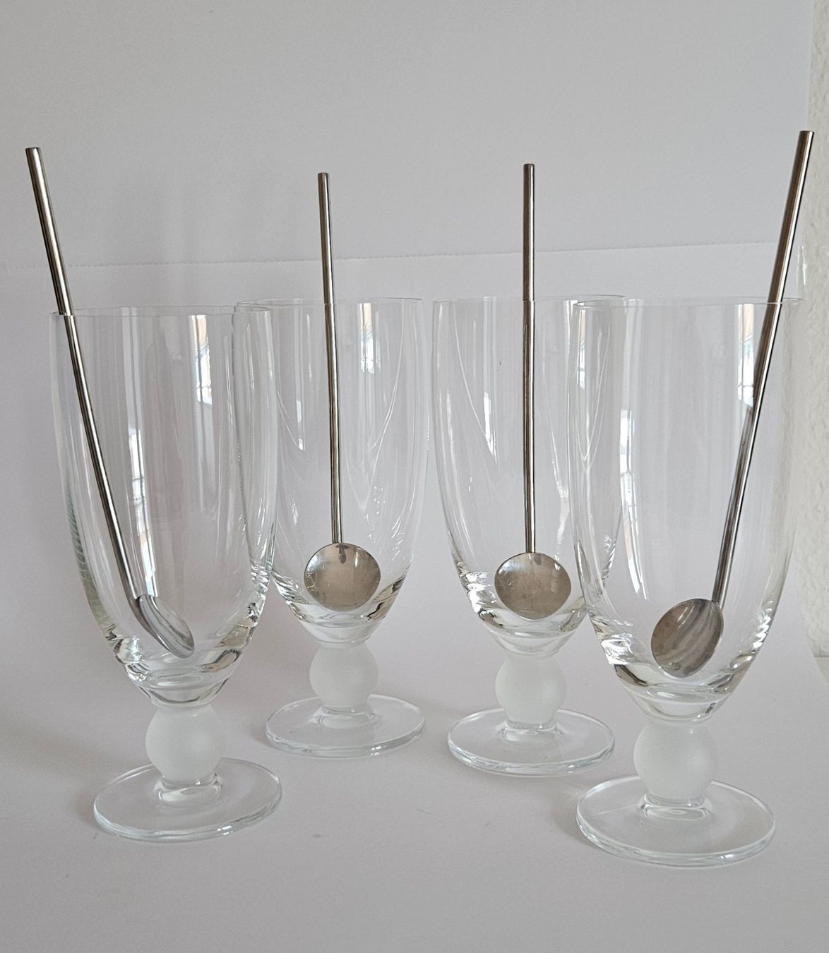 Verres: 4 Eiskaffee-Gläser mit Löffel – D'occasion à Basel par bea_cs7h