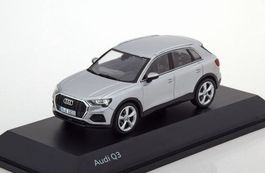 Audi Q3 II seit 2018 florett silber met.      1:43 von Spark
