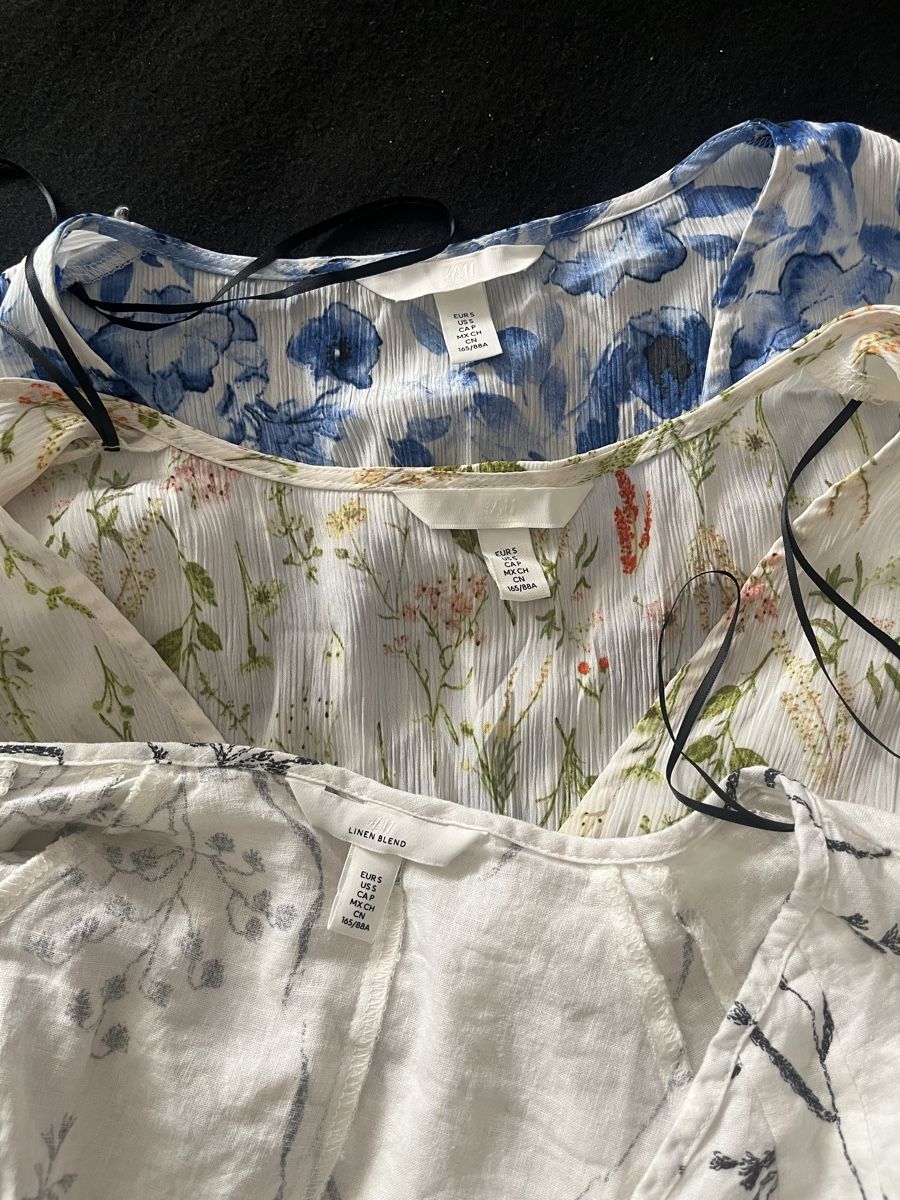Lots de vêtements: 3 Damenblusen Blumenmuster Langarm  – Neuf (Voir description) à Olten par sae_82z2 7
