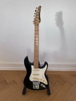 E-Gitarre mit Gigbag, reparaturbedürftig