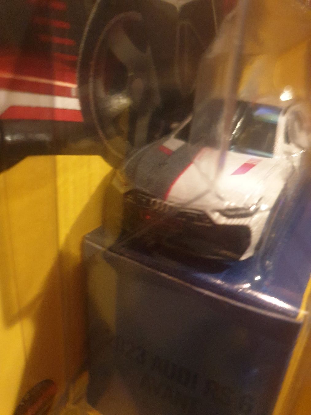 Matchbox Modellini d'auto: Matchbox 2023 AUDI RS6 AVANT – Nuovo e nell'imballaggio originale da Oftringen venduto da Rotor 3