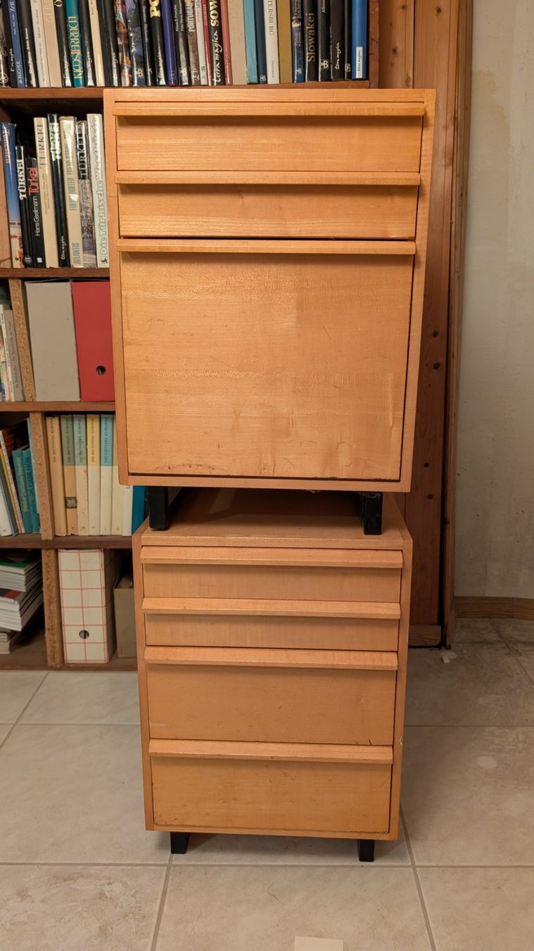 Armoires: Vintage Korpus "Modell 10" Wohnhilfe – D'occasion à Kastanienbaum par kr.arch 1