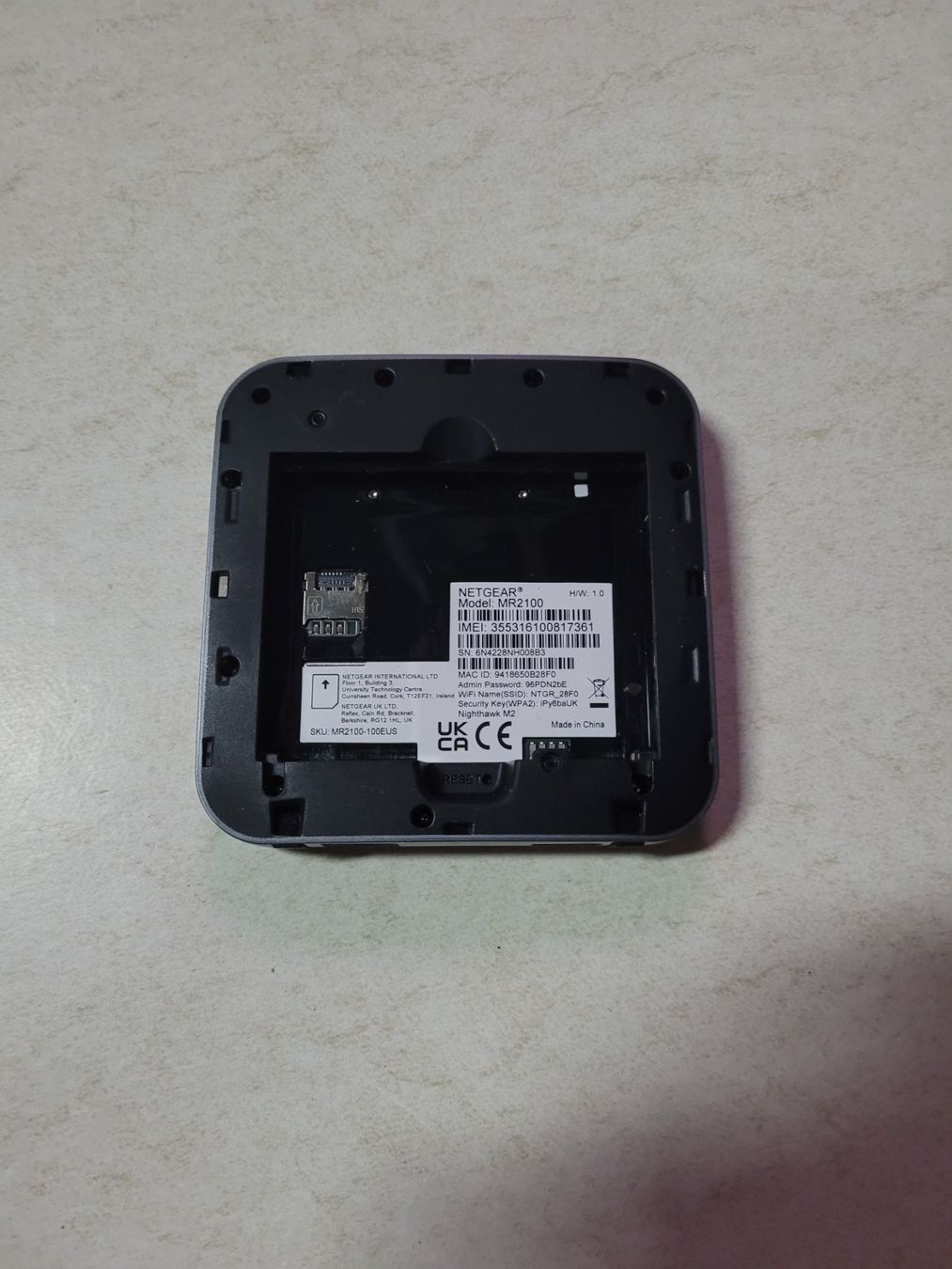 Netgear Modems & Router: Netgear Nighthawk M2 (MR2100) mit Antenne – Gebraucht aus Oensingen von  3