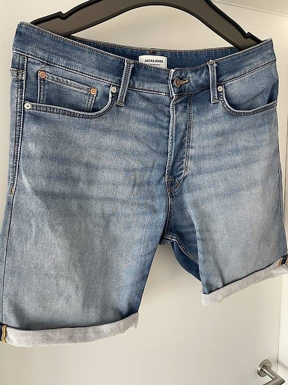 Jack & Jones Jeans: Shorts neufs jack Jones taille L / 34 – Nuovo (secondo la descrizione) da Lausanne venduto da chr_m7h2 1