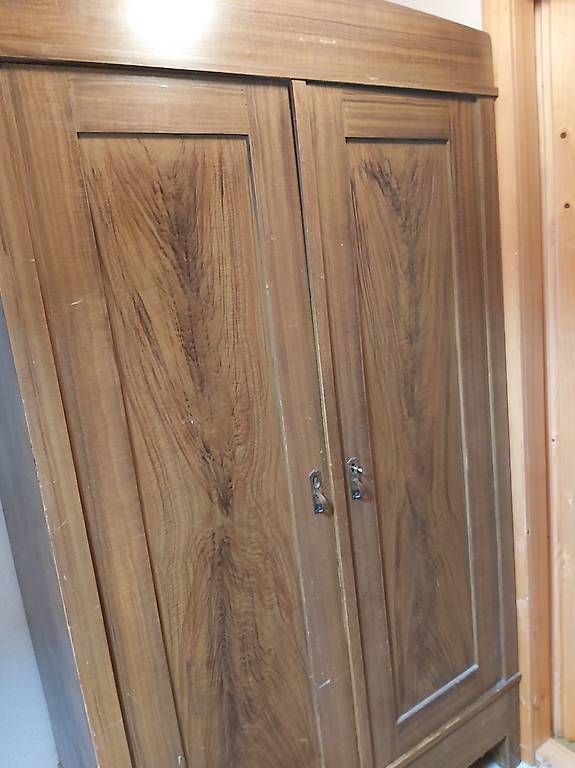 Armadi: Schrank 2 türig – Usato da Salmsach venduto da bri_2l69 2