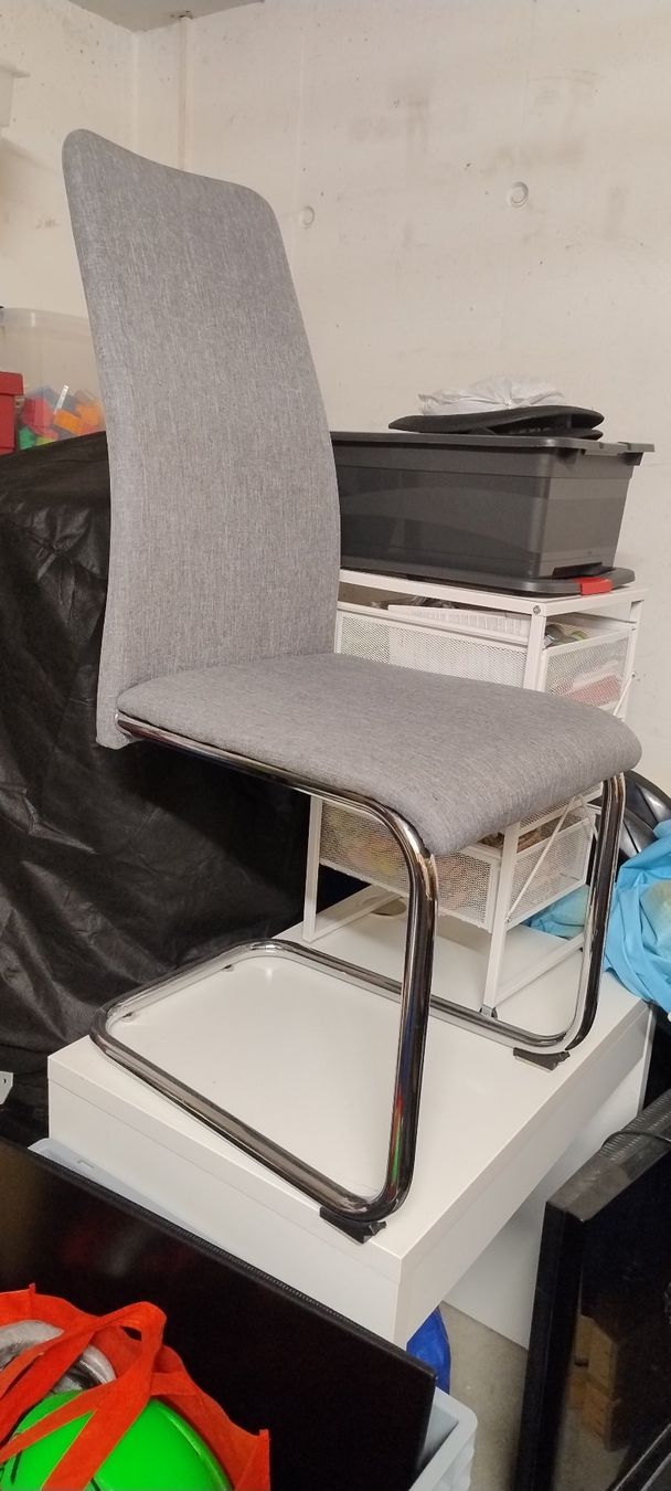 Chaises: Freischwinger Stuhl grau – D'occasion à Egg b. Zürich par el_gato_77 1