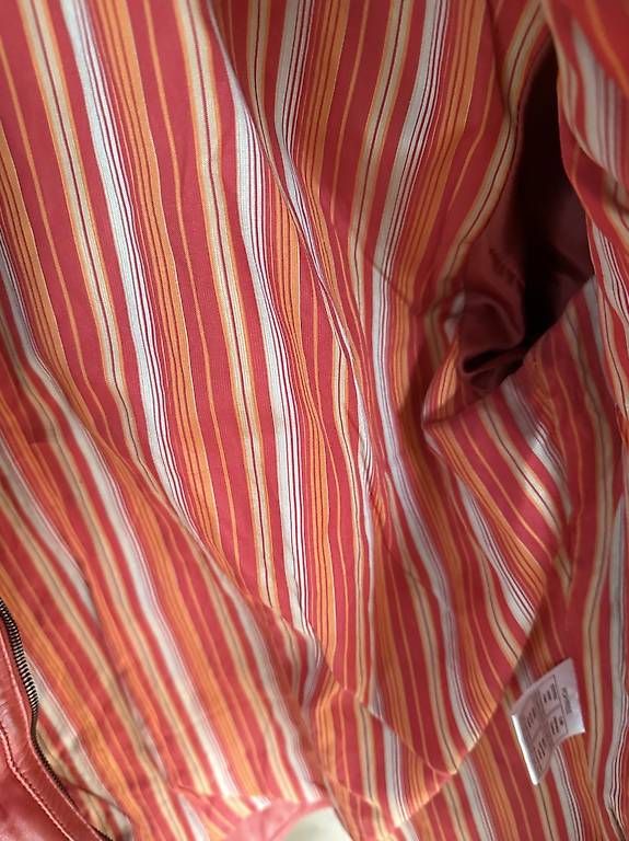 Jacken: veste pur cuir rouge  – Gebraucht aus Essert sous Champvent von car_55qv