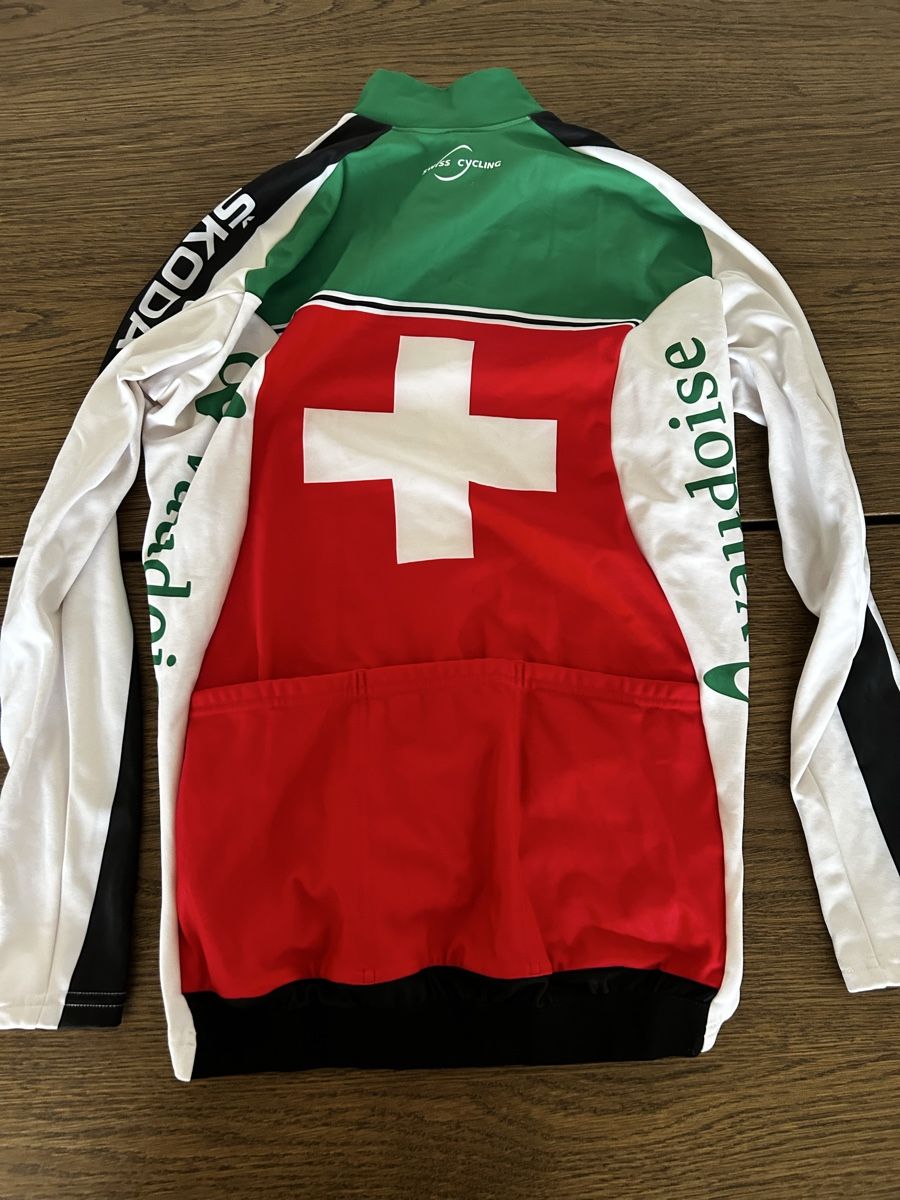 Assos Canottiere & Pantaloni: Nationalmannschaftstrikot Assos Langarm – Usato da Basel venduto da laurin_bachmann 1