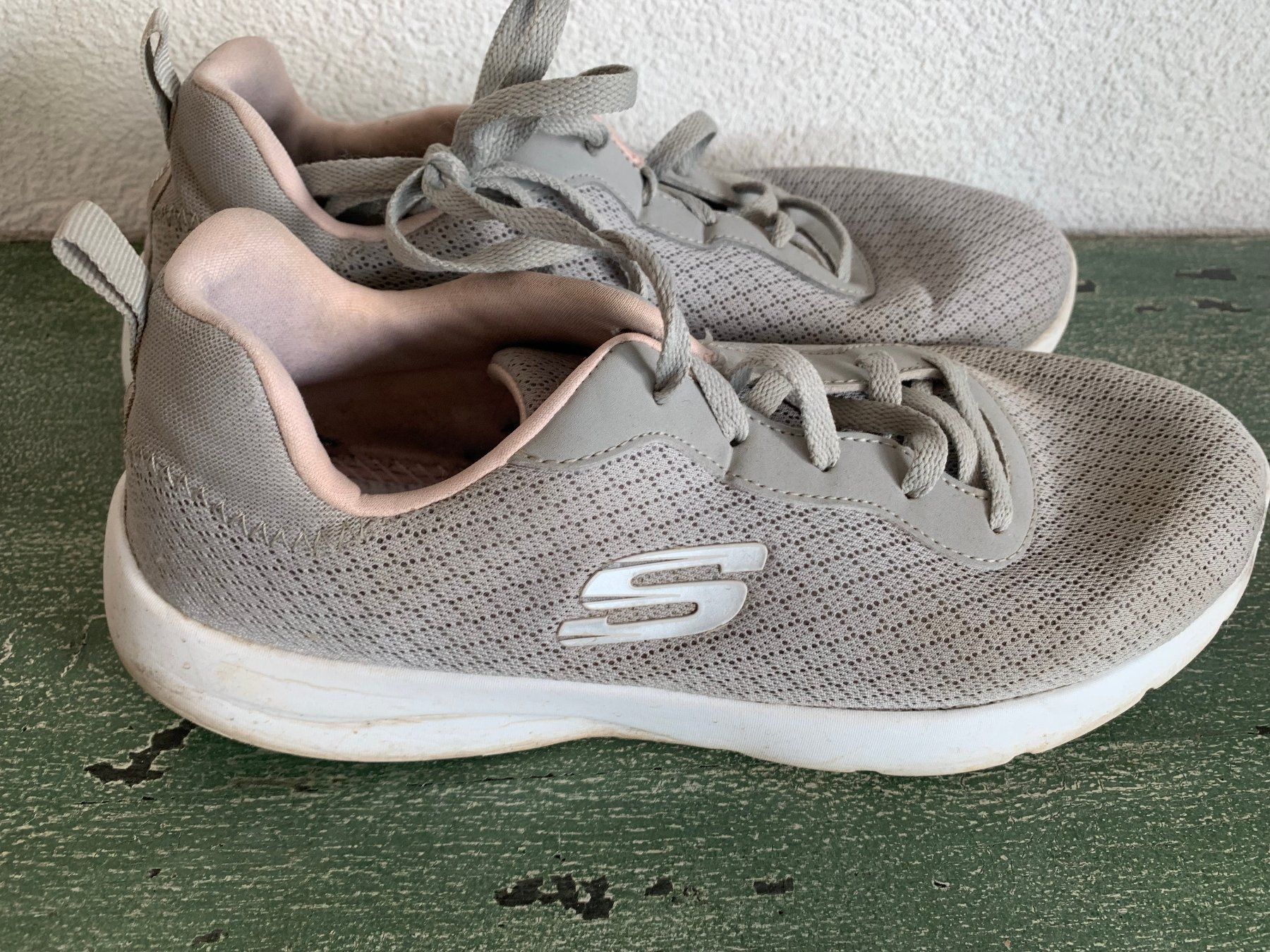 Skechers Scarpe da donna: Sketchers Gr. 40 – Usato da Kirchdorf AG venduto da coco123