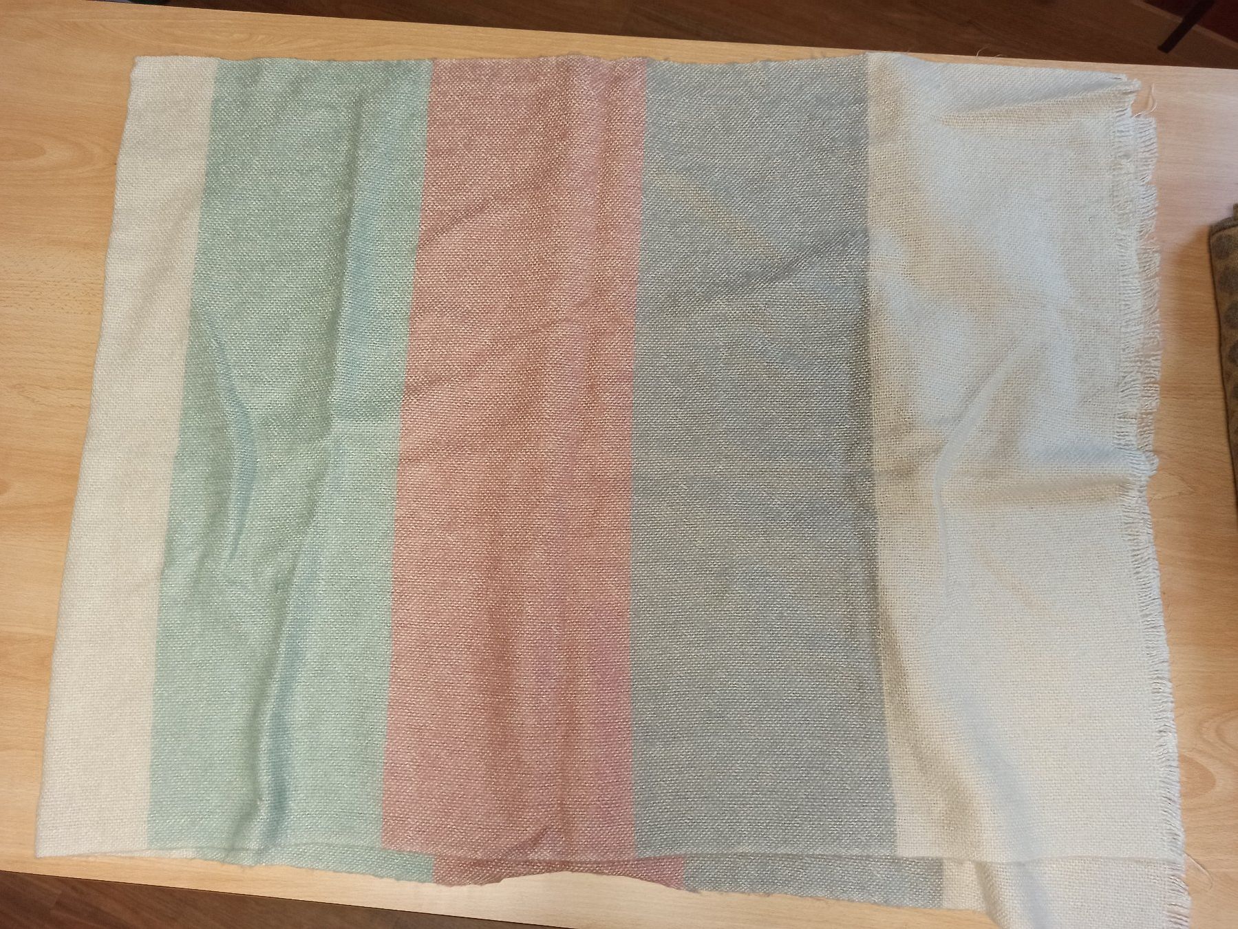 Foulards & écharpes: Echarpe quasi neuve – Neuf (Voir description) à Fresens par ren_vpx8