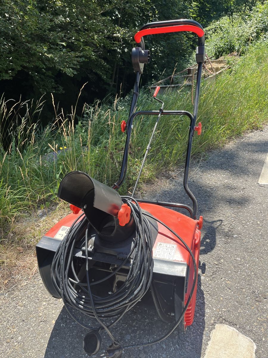 Toutes les machines: Schneefräse  – D'occasion à Teufen AR par gia_lk2f