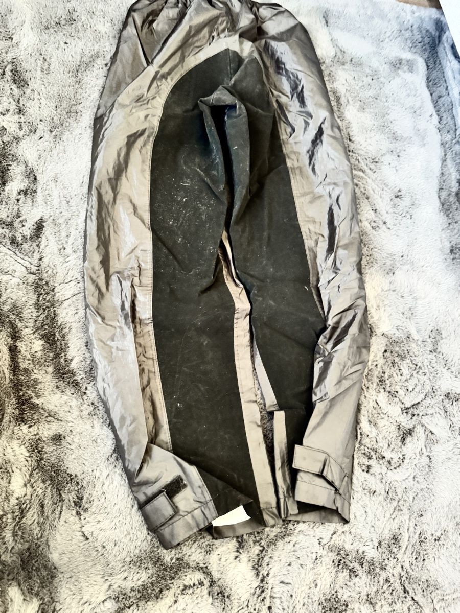 Pantaloni: Regenhose STEPS schwarz mit besatz – Usato da Busswil BE venduto da Reabloom_30 1