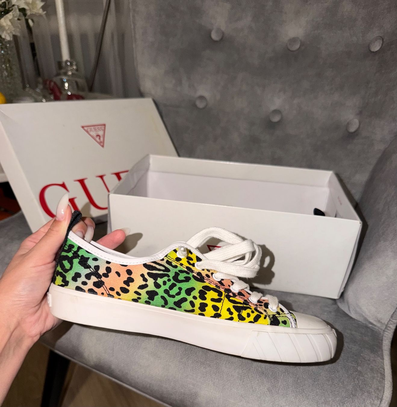 Guess Scarpe da donna: Sneaker GUESS ,39 – Usato da Ittigen venduto da zaf_6sy9 4