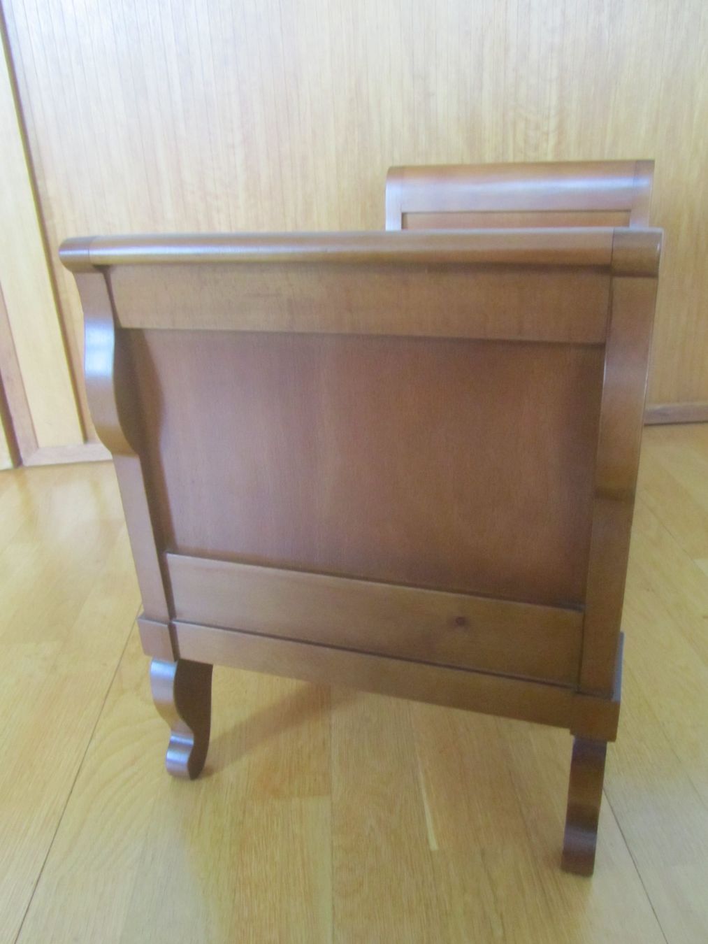Giocattoli: Biedermeier - Puppenbett / Möbelmodell – Usato da Seengen venduto da mikelele 2