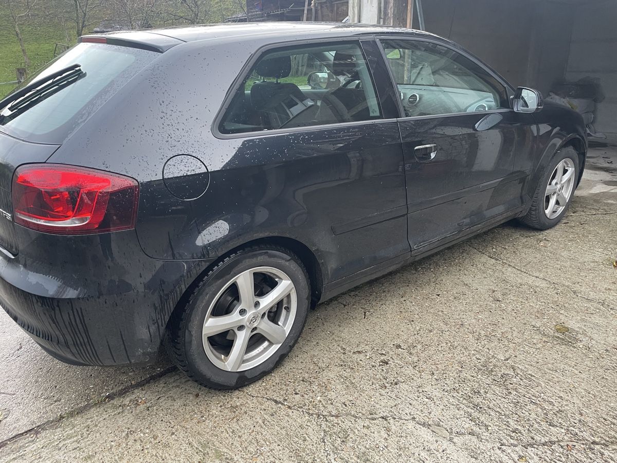 Audi Automobili: Audi A3 - Top Zustand – Usato da Grünenmatt venduto da Elhp 1