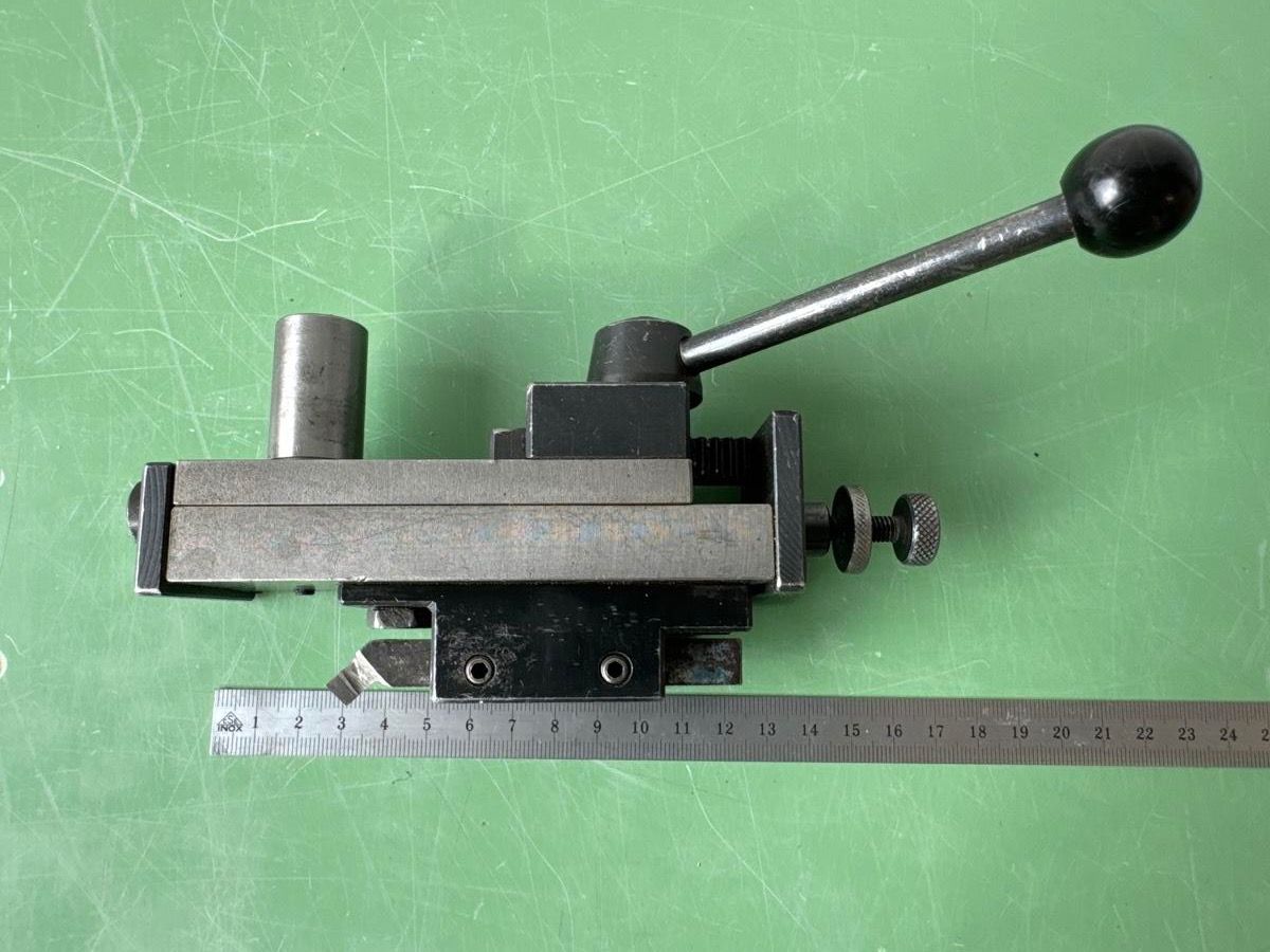 Tutti gli attrezzi: Chariot à tronçonner réglable – Usato da Aarberg venduto da SNMachines 5
