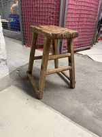 Alter Holzschemel / Vintage Hocker mit schöner Patina