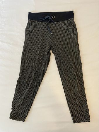 Gestreifte Cropped-Hose