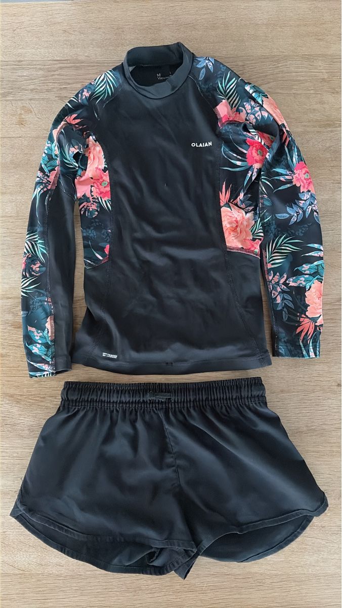 Decathlon Costumi da bagno & Bikini: Olaian Surfoberteil mit Blumenmuster – Usato da Degersheim venduto da 8sven