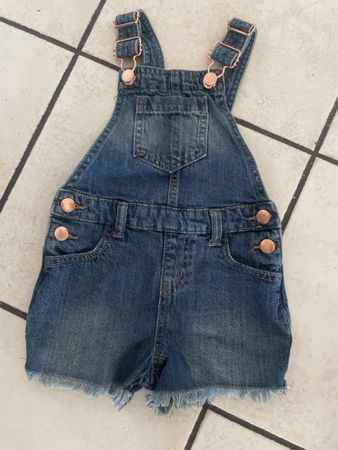 Denim Latzhose kurz Gr.92 Mädchen neuwertig